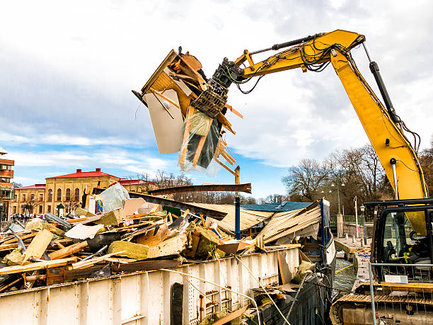 Best Estate Cleanout Services  in Carle Place, NY